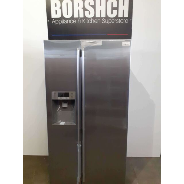 AEG RMB76111NX/MG American Fridge Freezer With Water & Ice