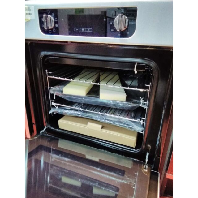 Baumatic BOR600W Baumatic 60Cm Retro Multifunction Electric Fan Oven