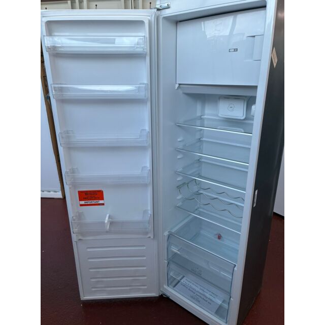 Hotpoint HSZ18011UK/MG Integrated Fridge With Ice Box