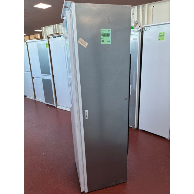Hotpoint HSZ18011UK/MG Integrated Fridge With Ice Box