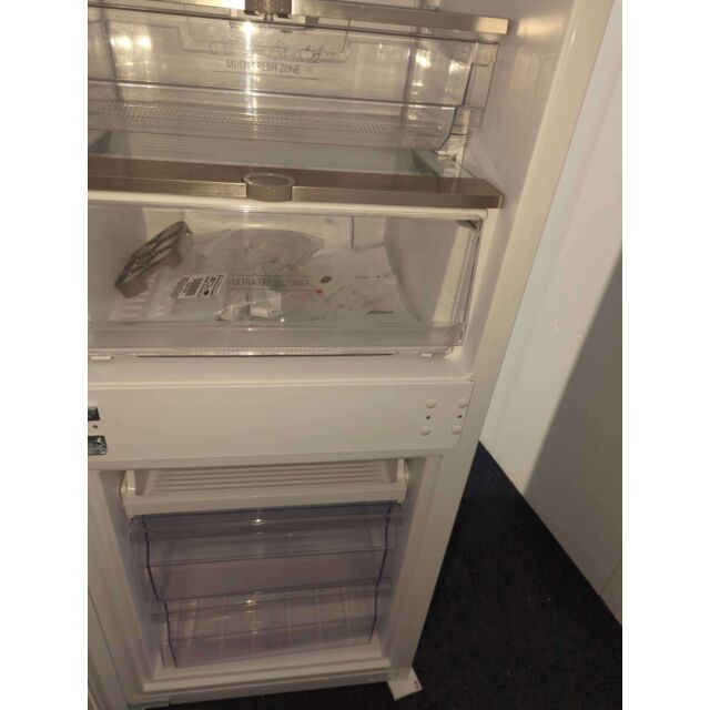 Hotpoint HTC20T321UK Frost Free Integrateded 70/30 Fridge Freezer
