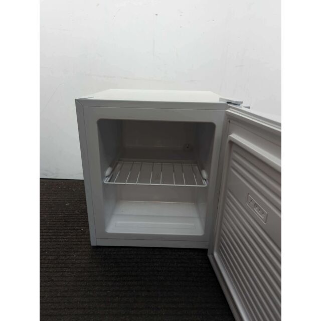 Ice King TT35WE/MG Table Top Freezer