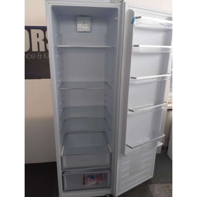 Montpellier MITL325 Intergrated Tall Larder Fridge 