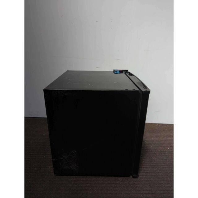Montpellier MTTF32BK/OG Taple Top Freezer