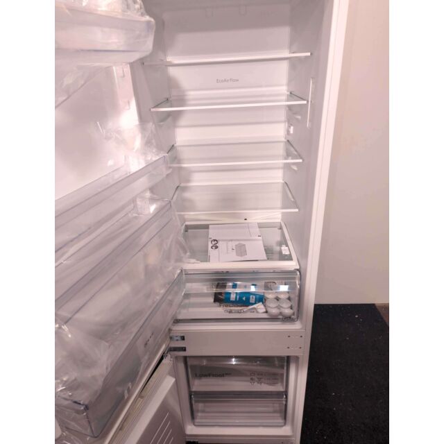 Neff KI5871SF0G/MG/MG 70/30 Low Frost Fully Integrated Fridge Freezer