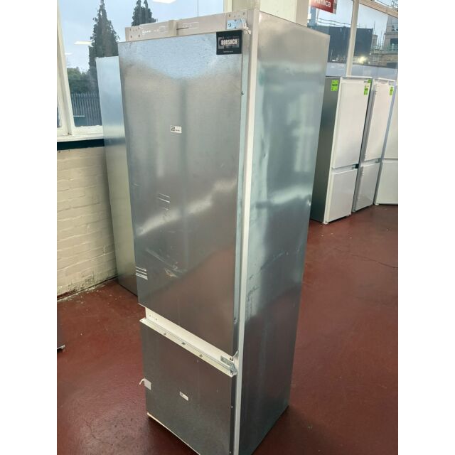 Neff KI5872SE0G//MG 70:30 Low Frost Built In Fridge Freezer - Sliding Hinge