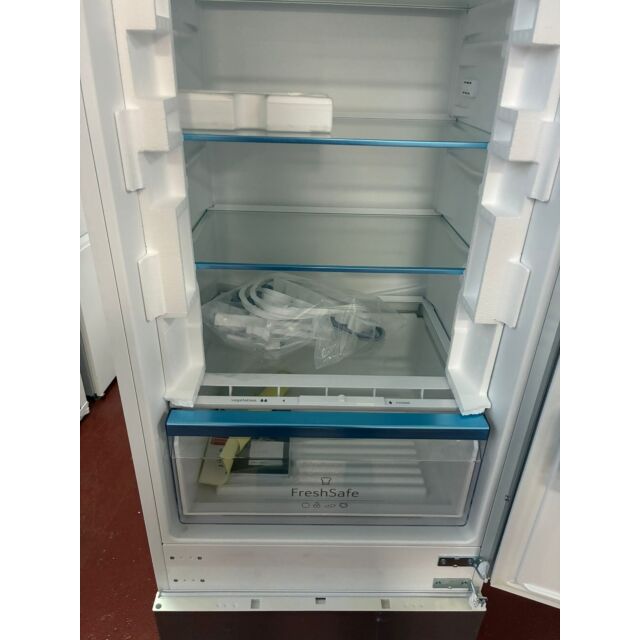 Neff KI5872SE0G//MG 70:30 Low Frost Built In Fridge Freezer - Sliding Hinge