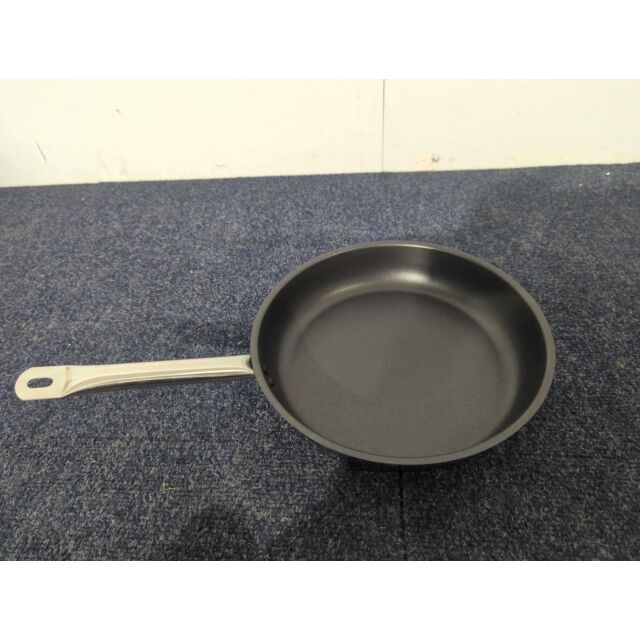 Neff Z943SE0/MG Set Of Pots And Pan 