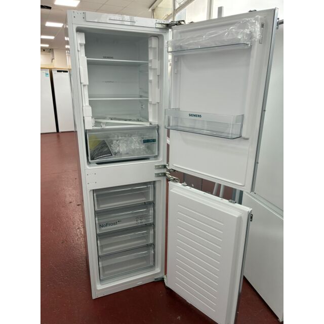 Siemens KI85NNFE0G//MG 50/50 Integrated Fridge Freezer