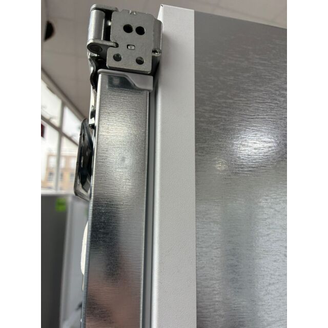 Siemens KI85NNFE0G//MG 50/50 Integrated Fridge Freezer
