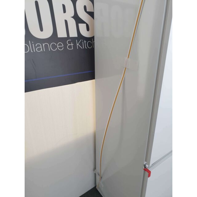 Smeg Uk UKC8173N1F 60Cm Integrated In Column Frost Free Fridge Freezer