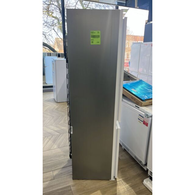 Whirlpool WHC18D041A1/M 70/30 Built In Static Fridge Freezer